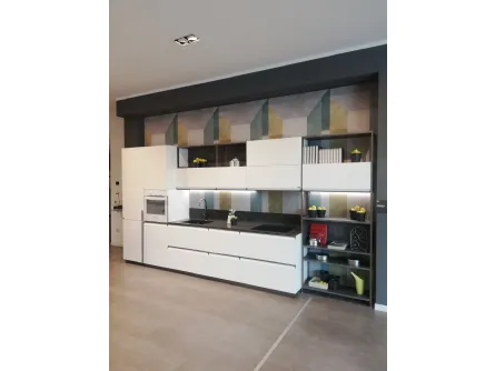 CUCINA SCAVOLINI MODELLO FORMALIA CON ANTE IN PET BIANCO OPACO E MANIGLIA INTEGRATA  -  OFFERTA SCONTATISSIMA COMPOSIZIONE ESPOSTA